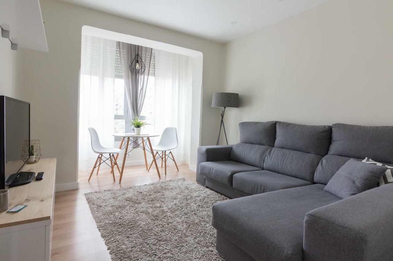 Apartamento Avenida De Colon Con Aire Acondicionado โลโกรโญ ภายนอก รูปภาพ